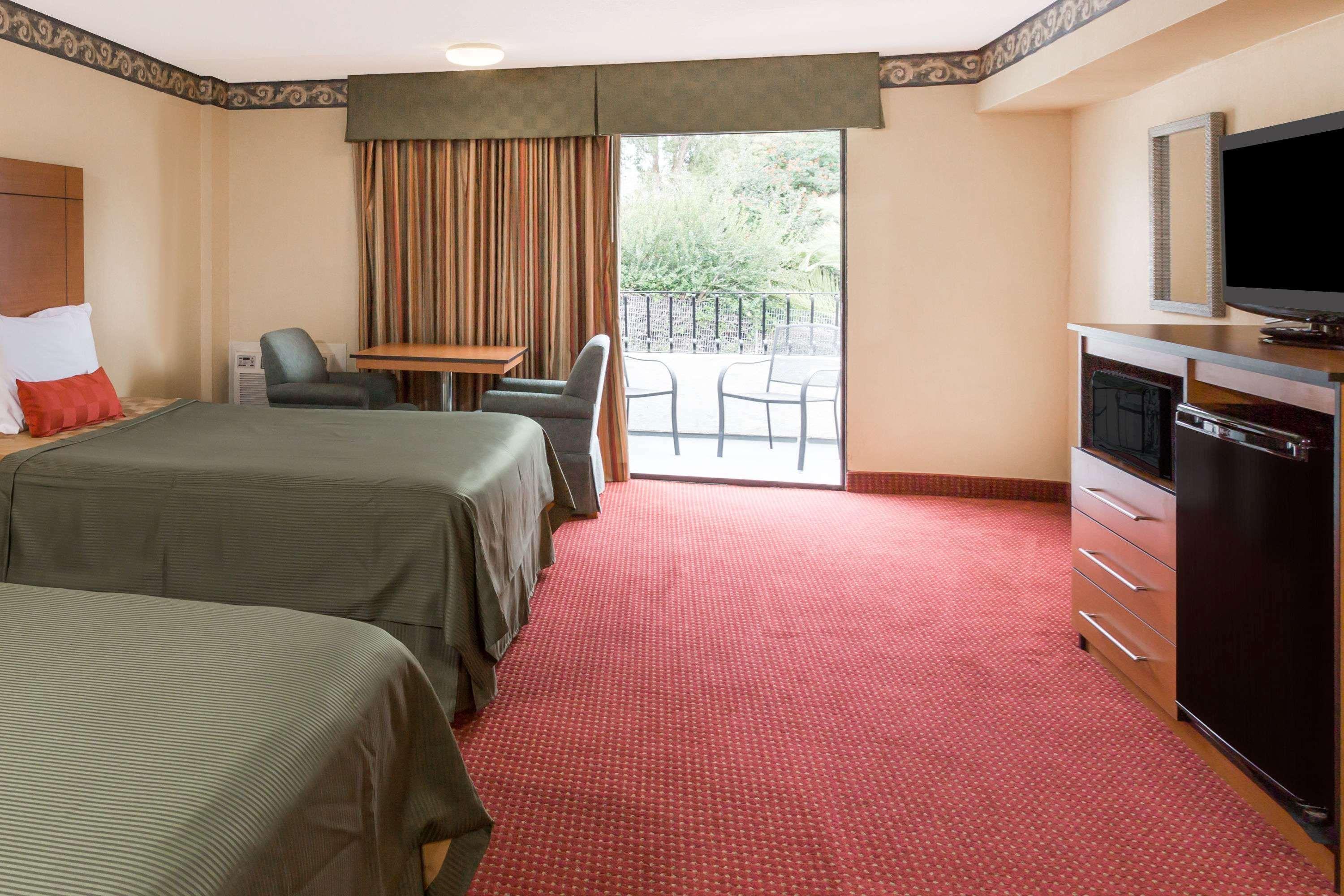 Travelodge By Wyndham San Clemente Beach Экстерьер фото