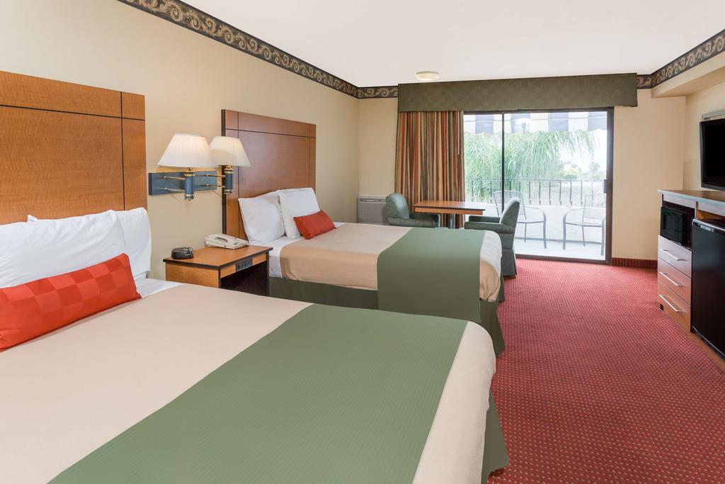 Travelodge By Wyndham San Clemente Beach Экстерьер фото